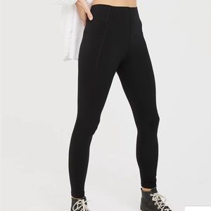 Black Aerie Real Me Xtra Hold Up! Pocket Legging - 7/8 Length